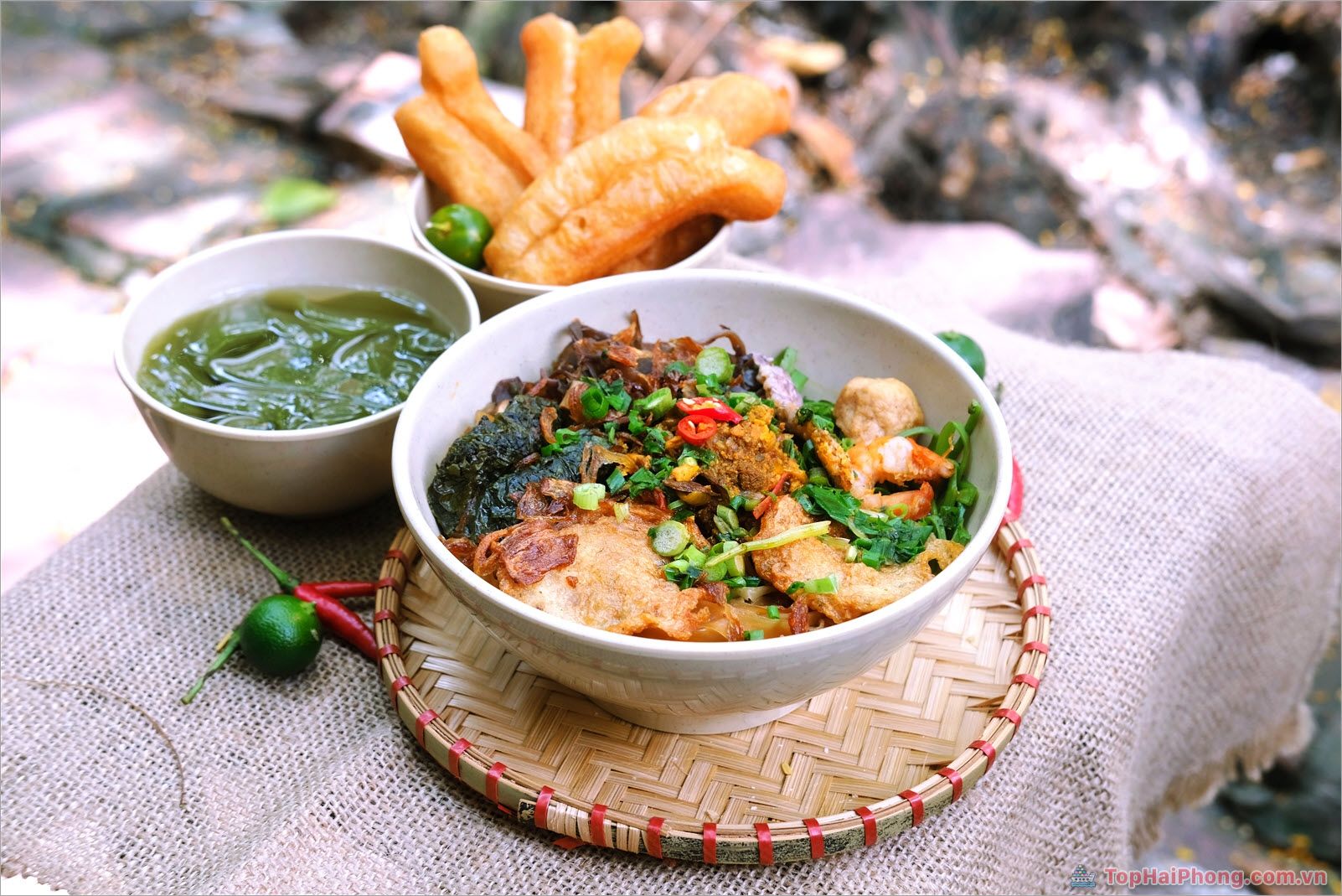 Bánh đa cua đêm Lạch Tray Bánh đa cua đêm Lạch Tray