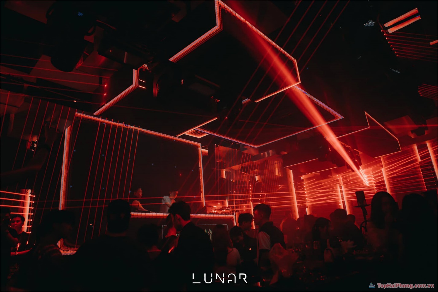LUNAR NIGHT CLUB – Quán bar vô cực
